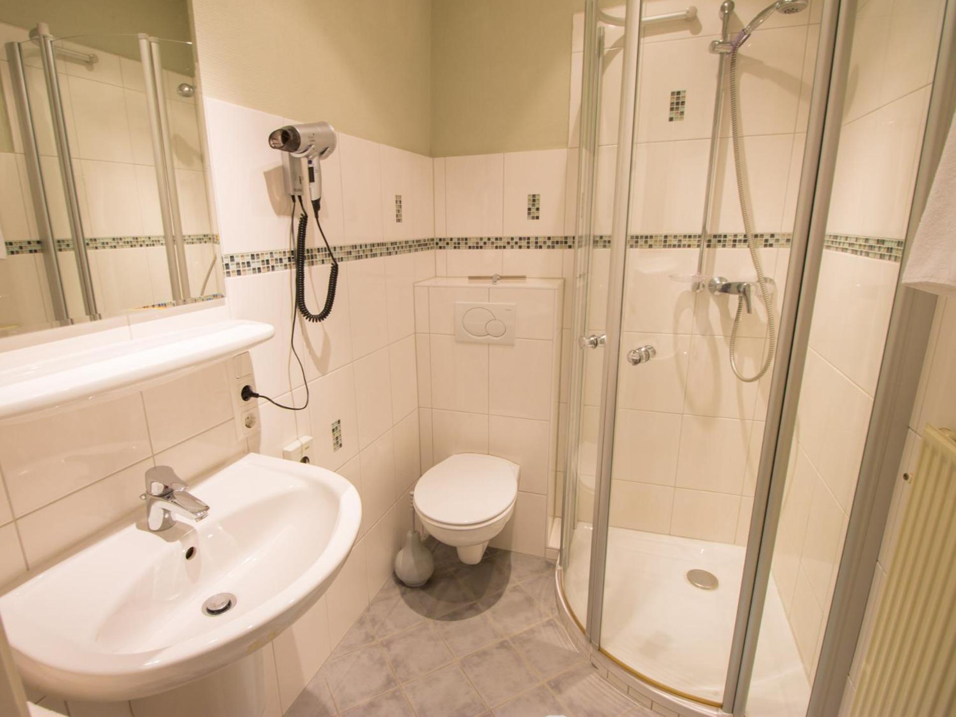 Hotel Zur Post - Burg An Der Mosel Номер фото
